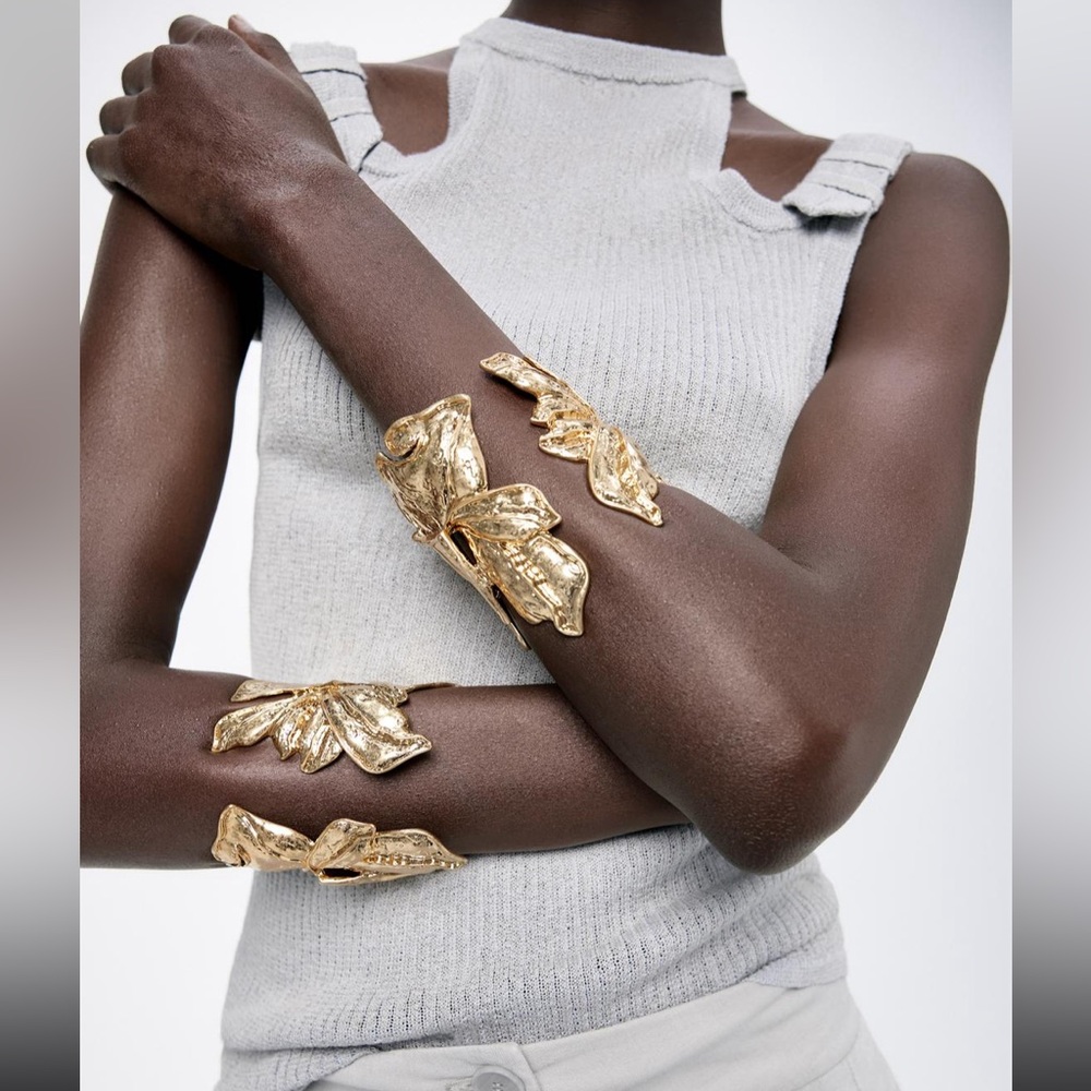 Zara large leaf armband  bracelet